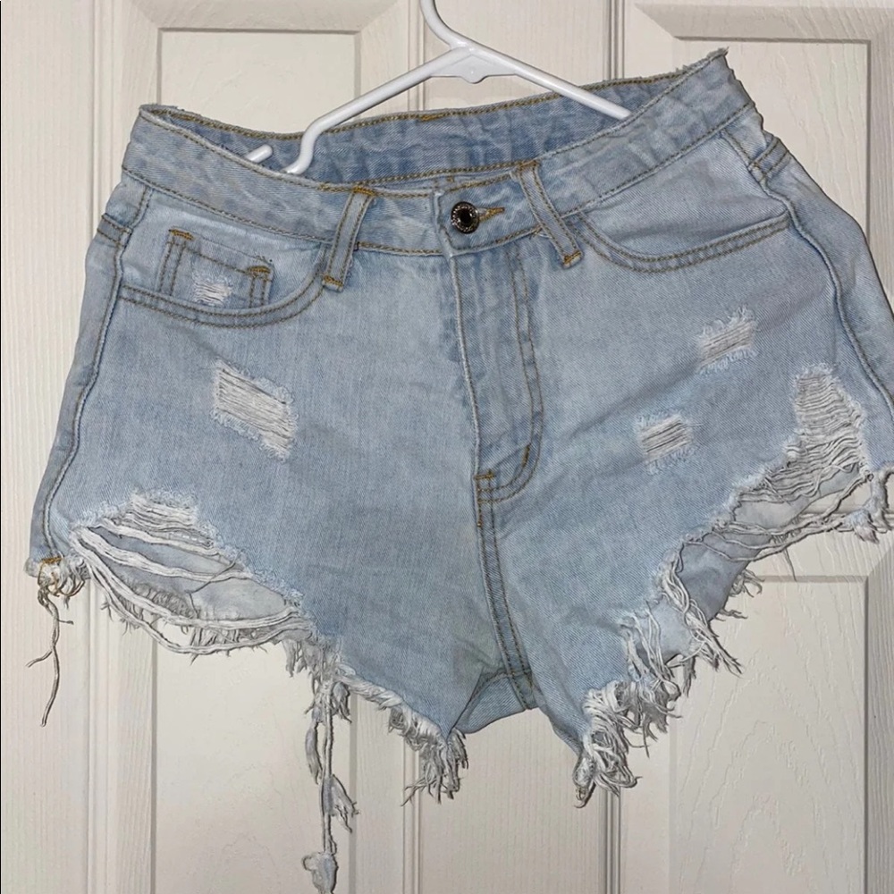 Shorts - Picture 2 of 3